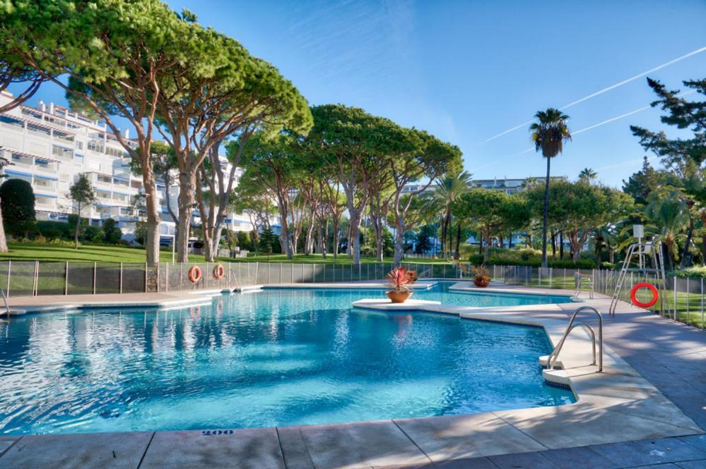 Playas Del Duque, Puerto Banus, Golf .Playa Y Compras Apartman Marbella Kültér fotó